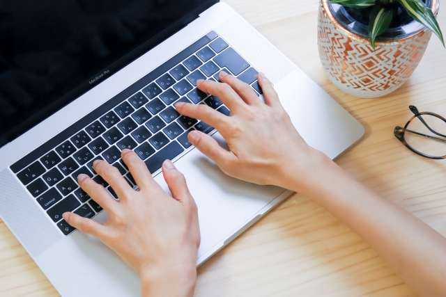 キーボードと手